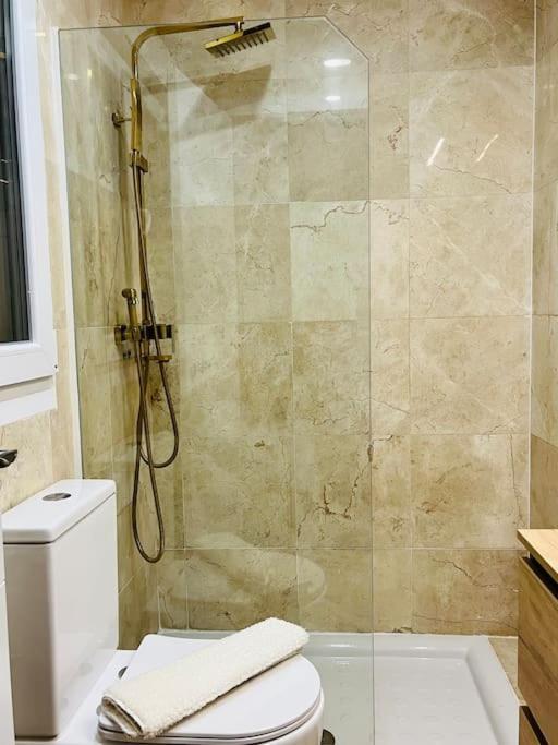 شقة New Luxurious Studio With Patio/Center مالقة المظهر الخارجي الصورة